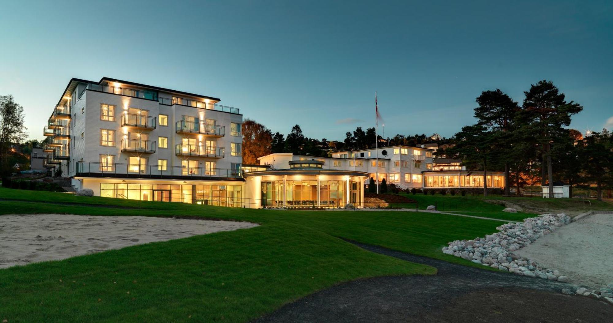 Strand Hotel Fevik - By Classic Norway Hotels Exterior photo